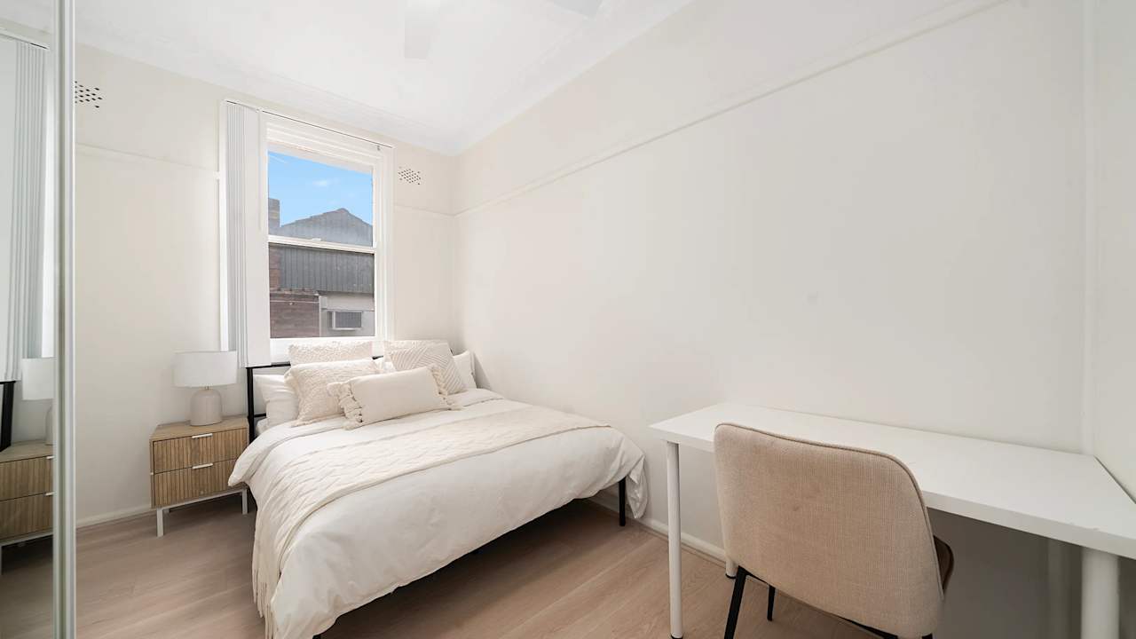 Room in a share house