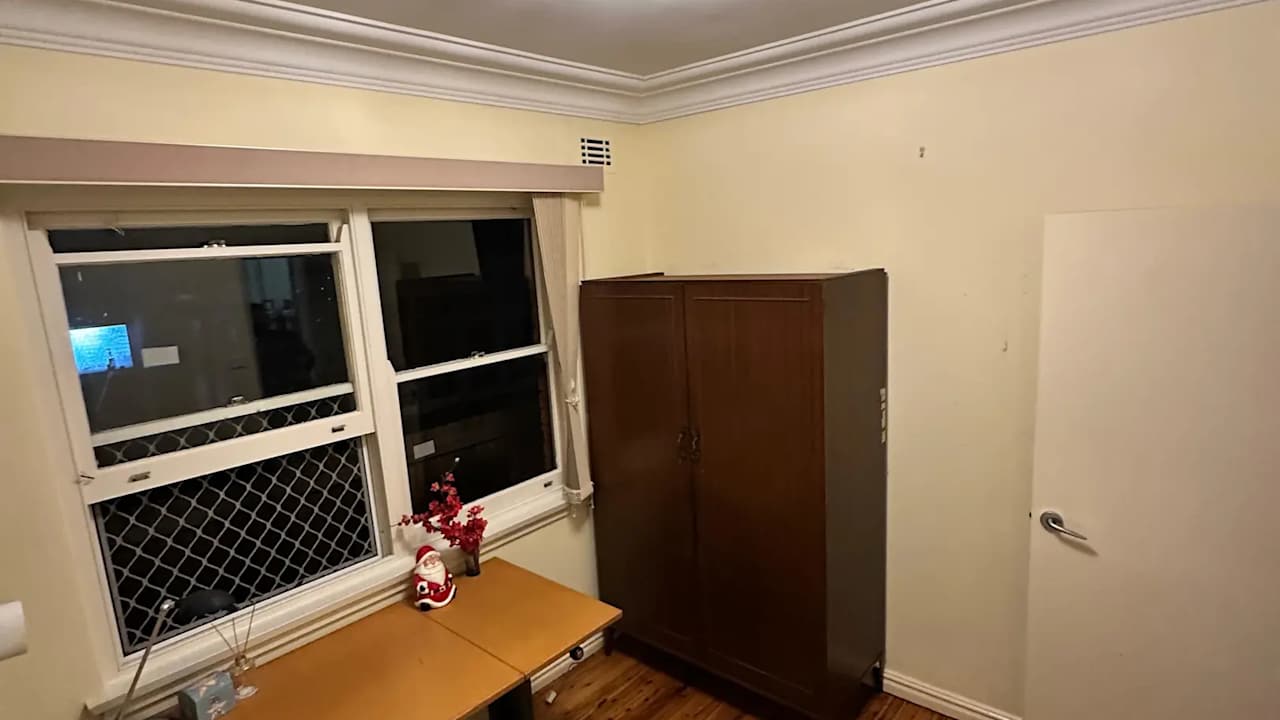 Furnished room in a share house