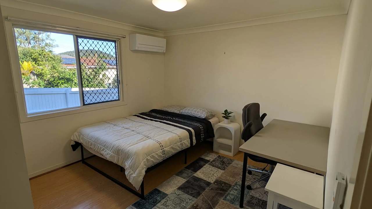 Whole property with 2 rooms for rent