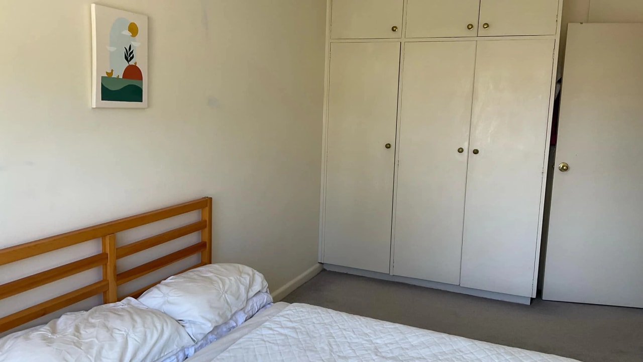 Unfurnished room in a flatshare