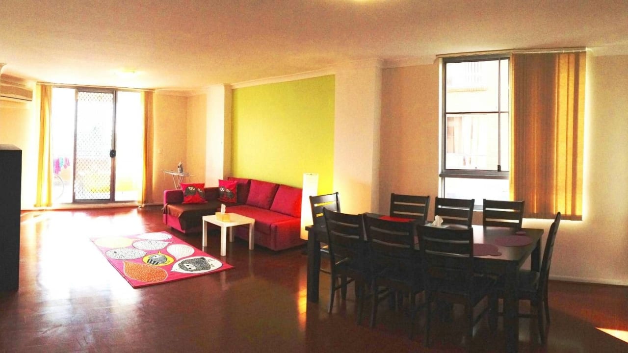 Furnished room in a flatshare