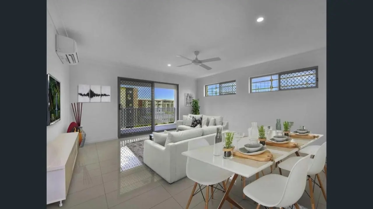 Unfurnished room with ensuite in a flatshare
