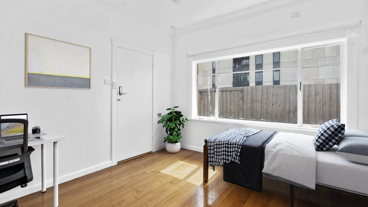 Furnished room in a share house