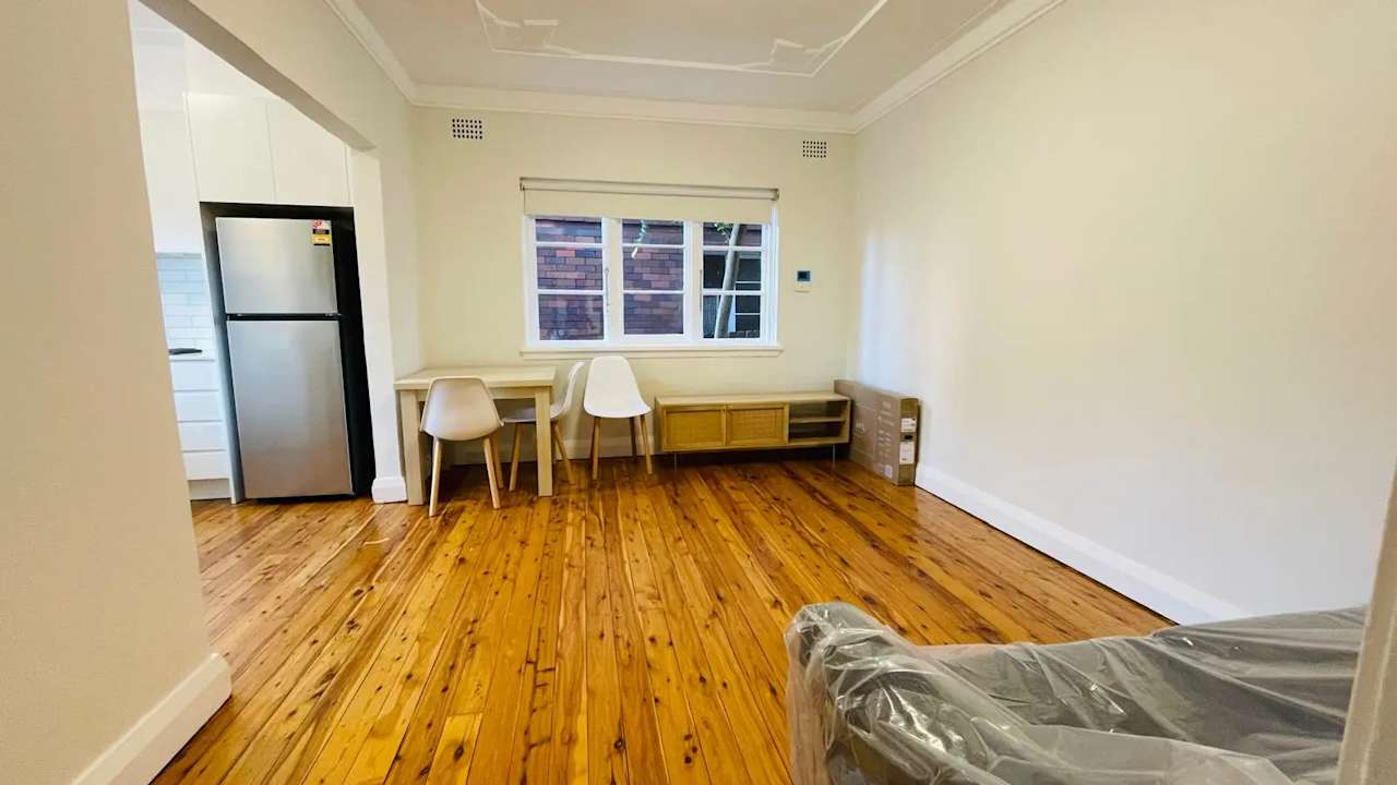 Whole property with 2 rooms for rent