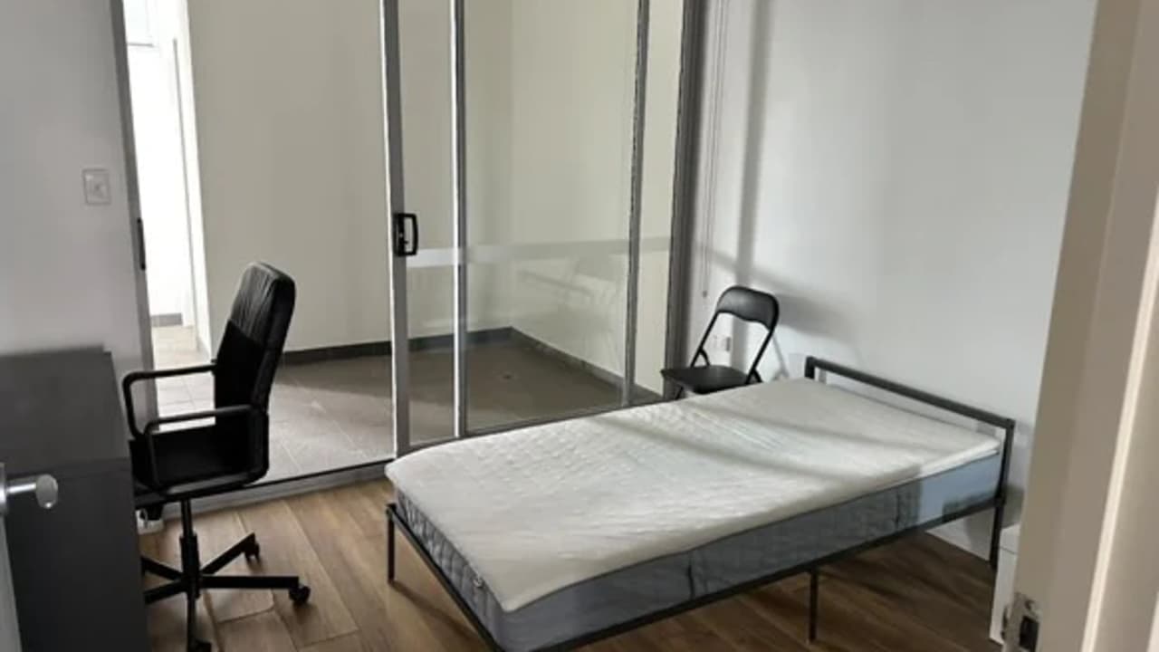 Furnished room in a flatshare