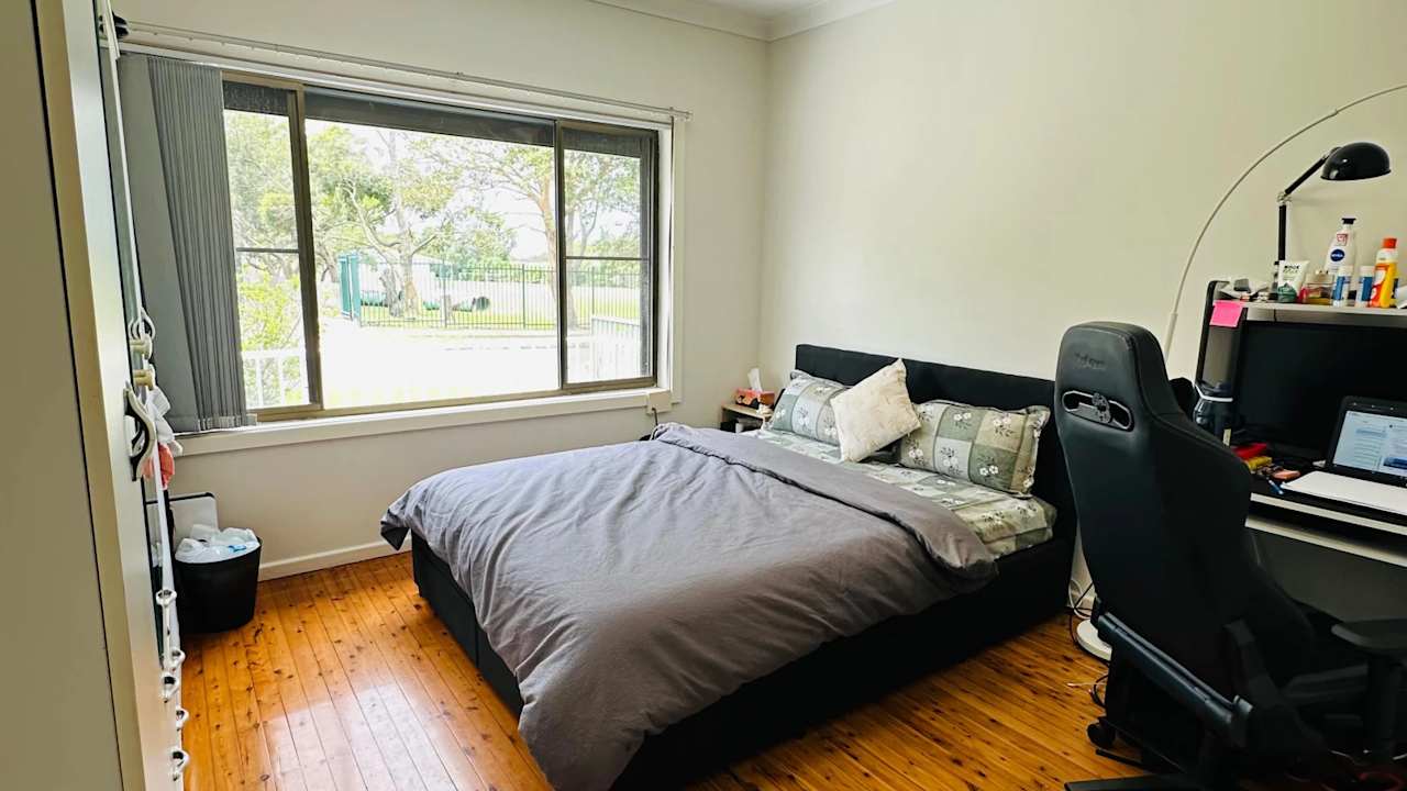 Room in a share house