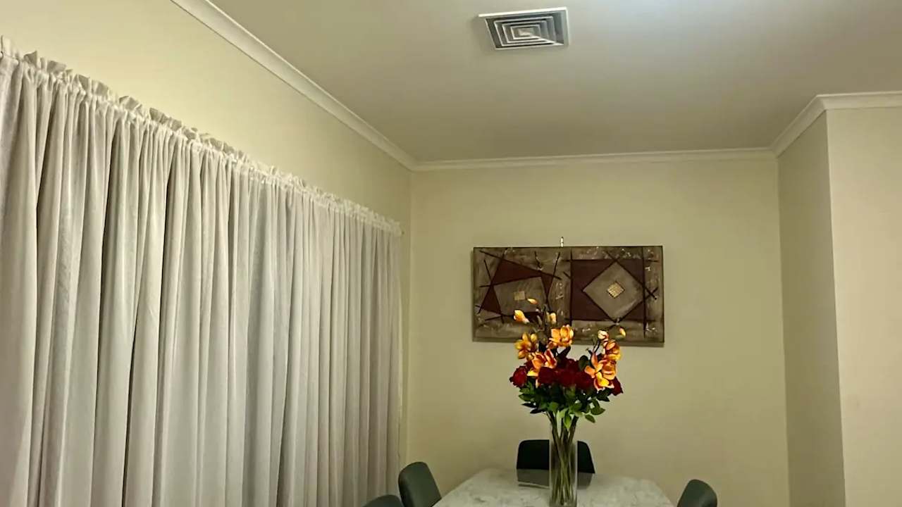 Room in a share house