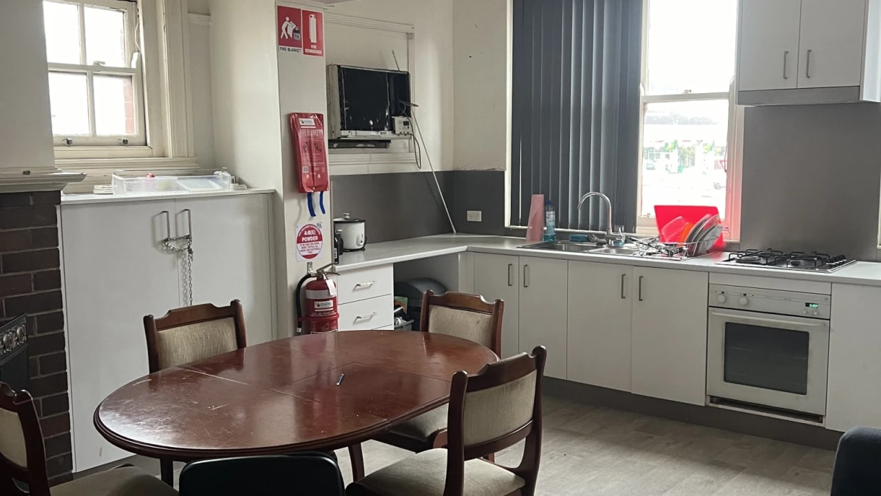 Room in a share house