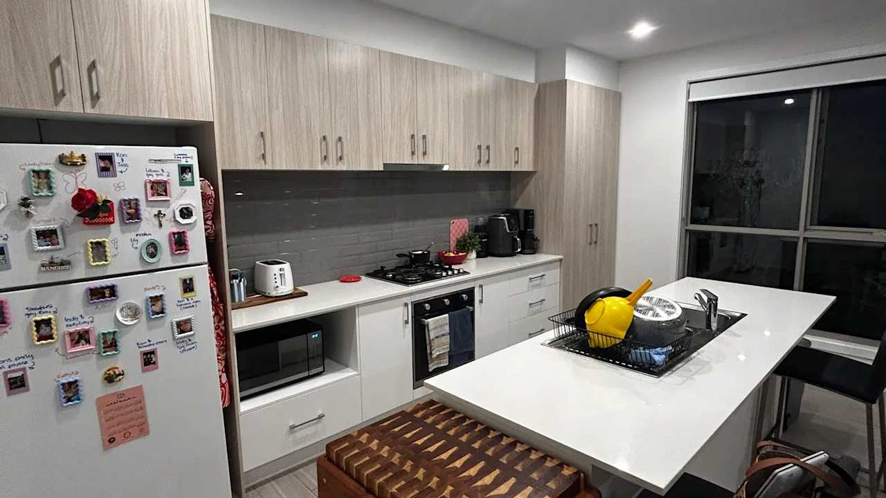 Unfurnished room in a share house