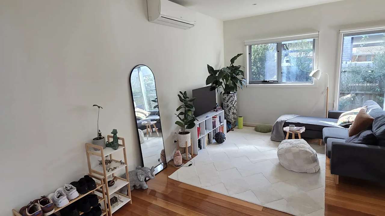 Unfurnished room in a share house