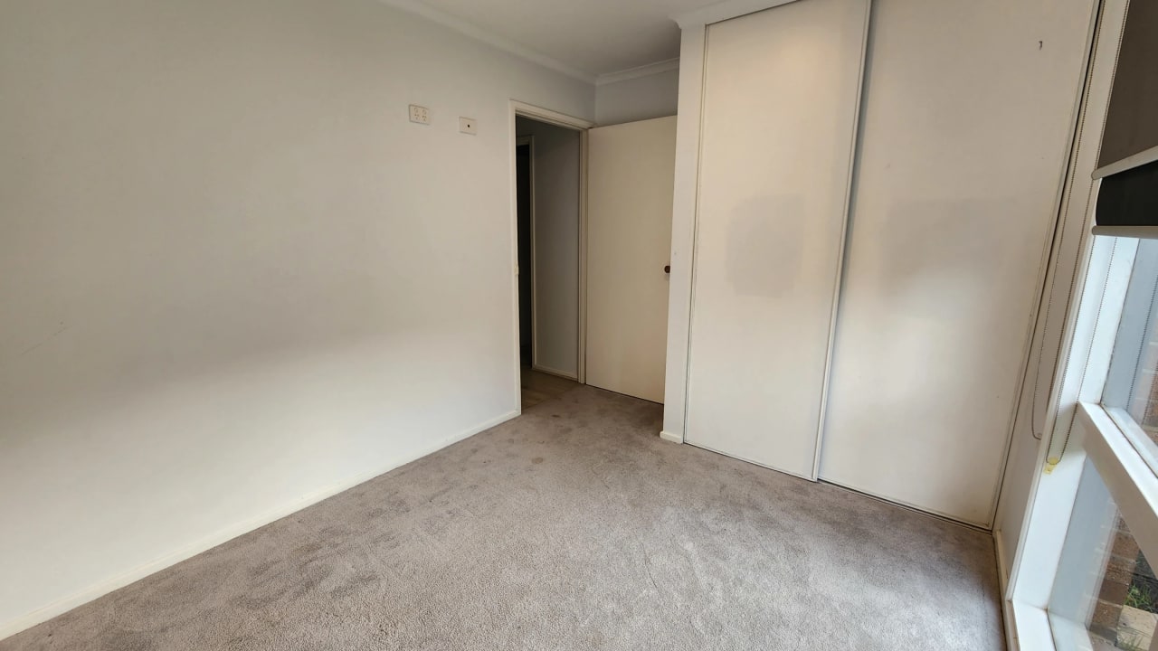 Unfurnished room in a flatshare