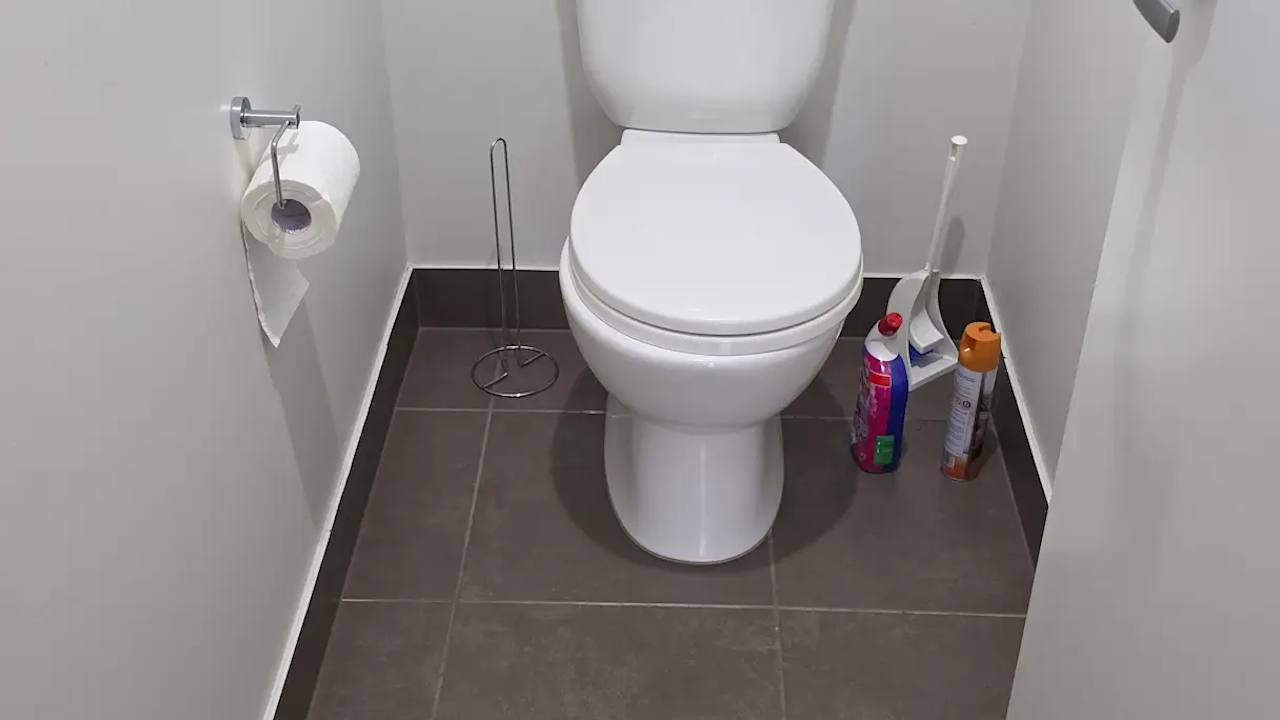 Room in a share house