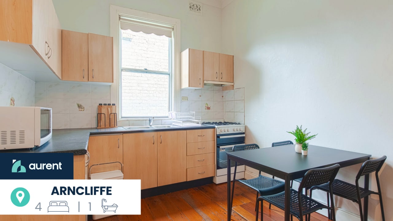 Unfurnished room in a share house