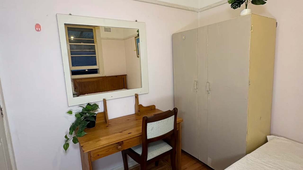 Furnished room with own bathroom