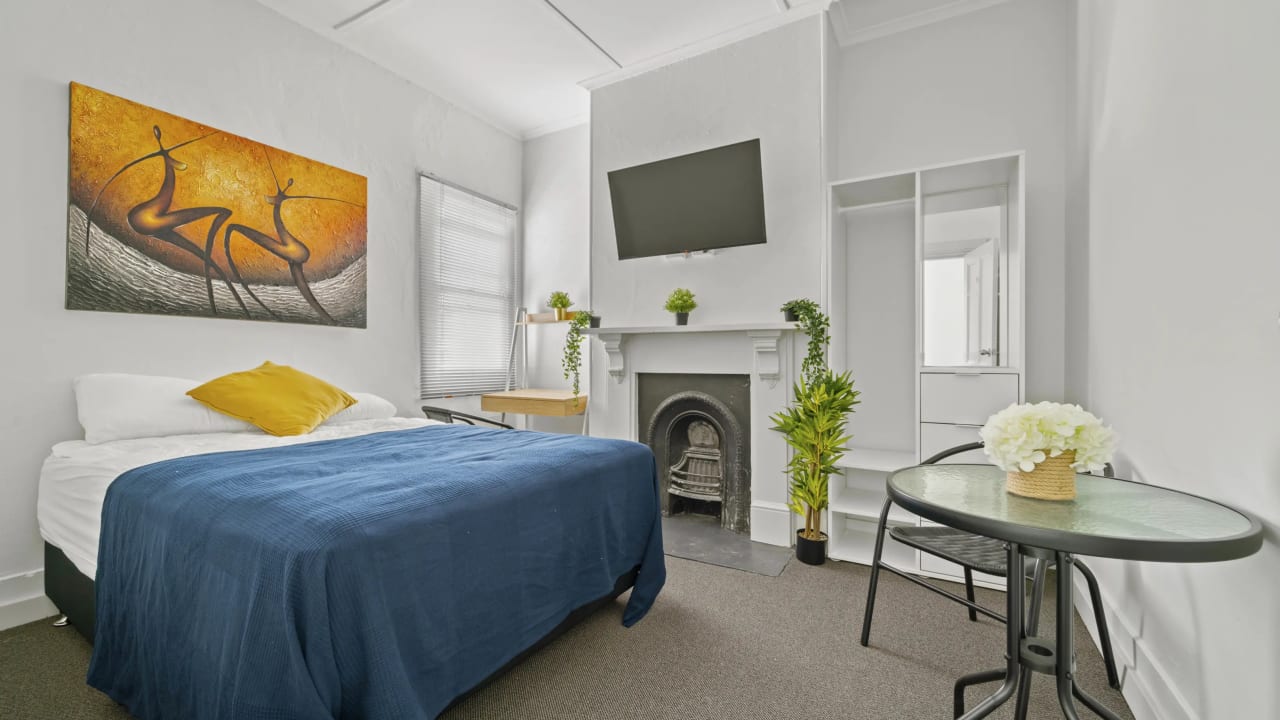 Furnished room in a share house