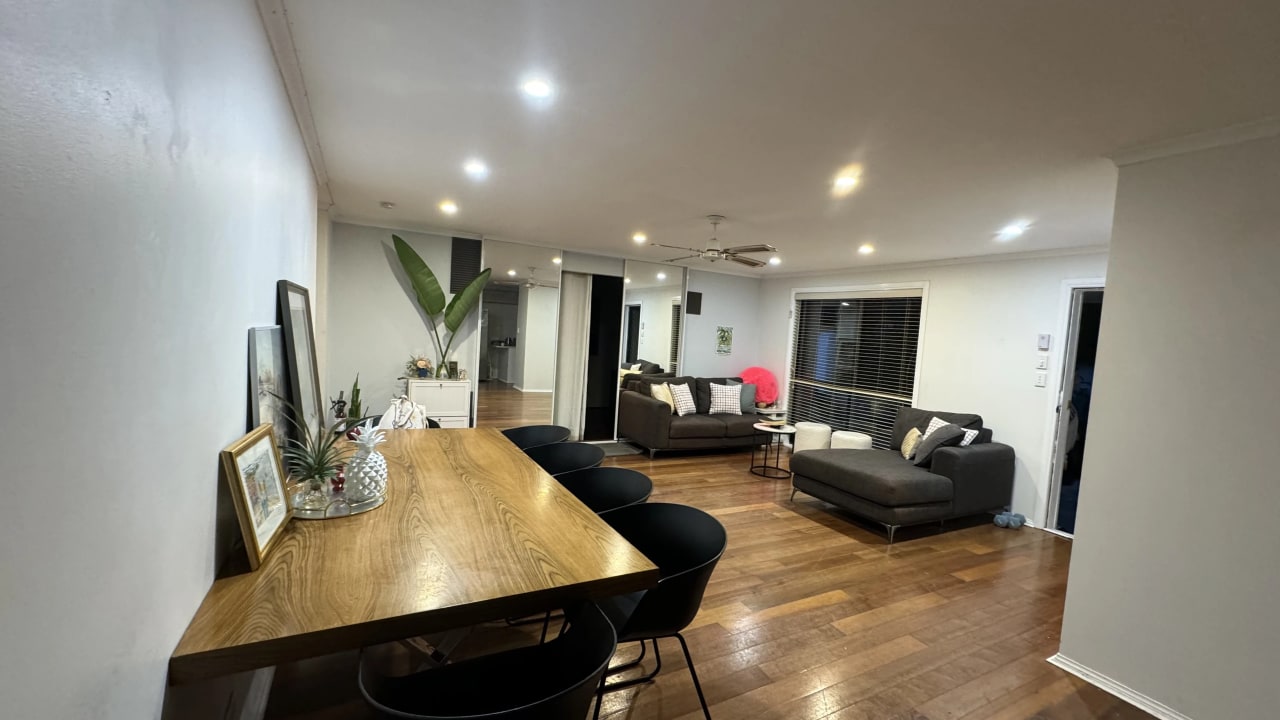 Furnished room in a share house