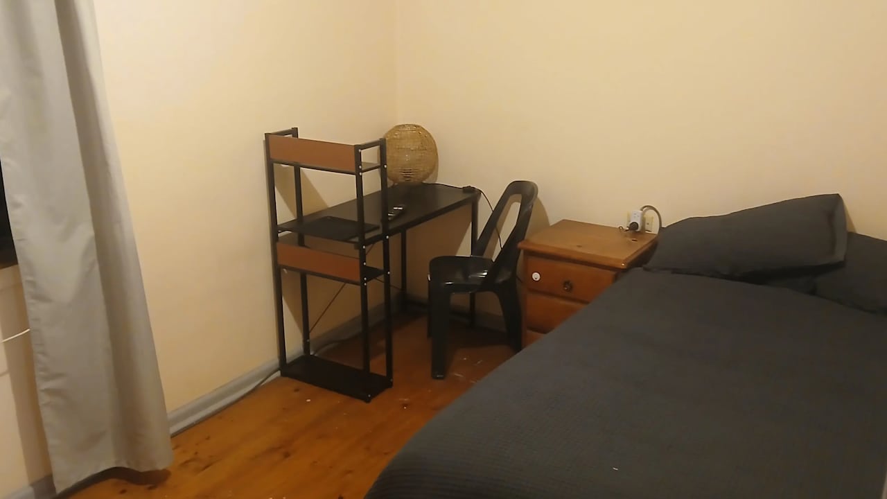 Room in a share house