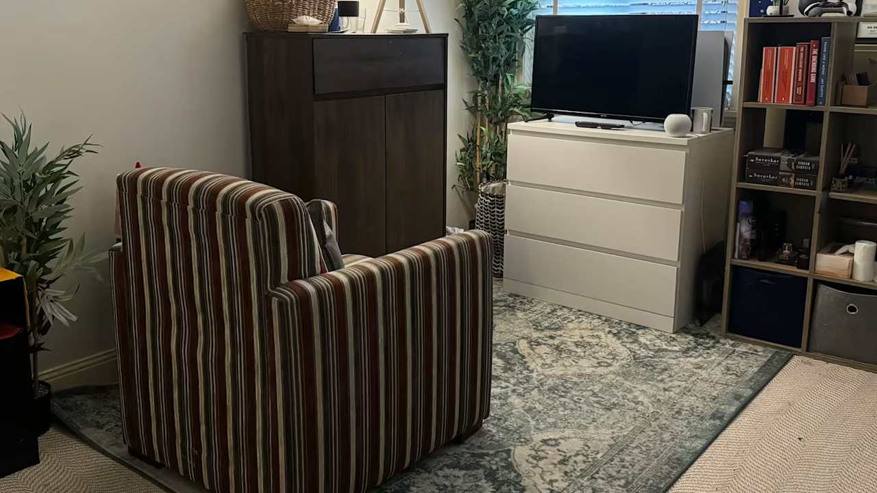 Furnished room in a share house