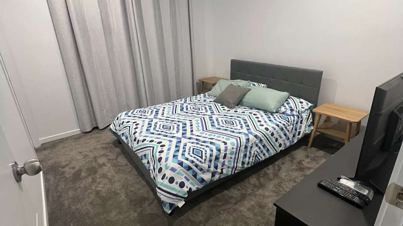Room in a share house