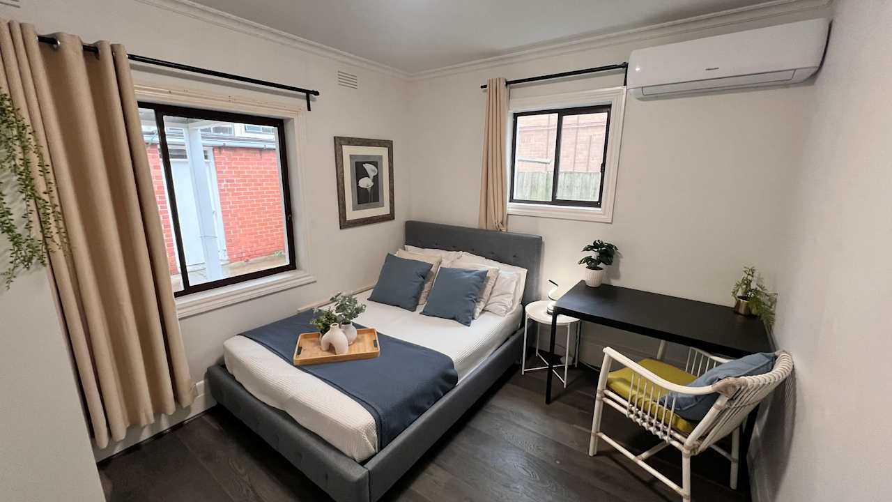 Furnished room in a share house