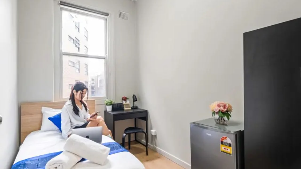 Furnished room in a share house