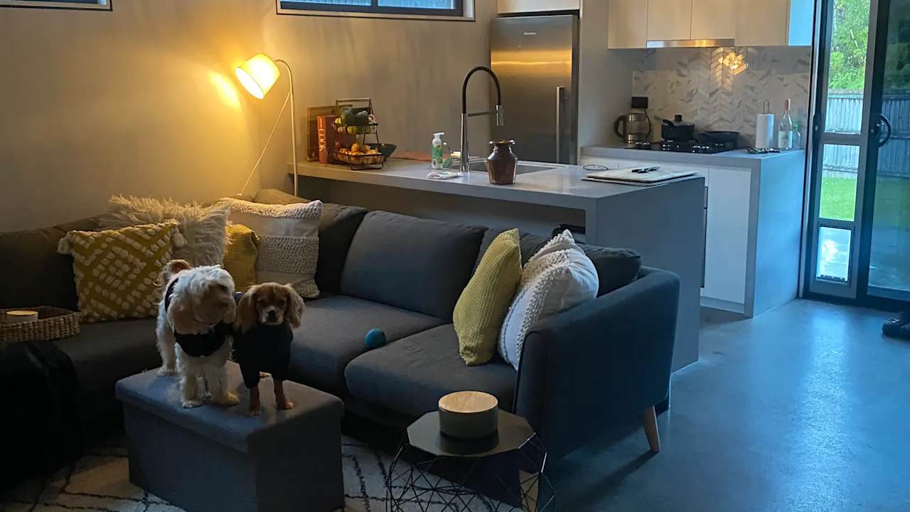 Furnished room in a flatshare