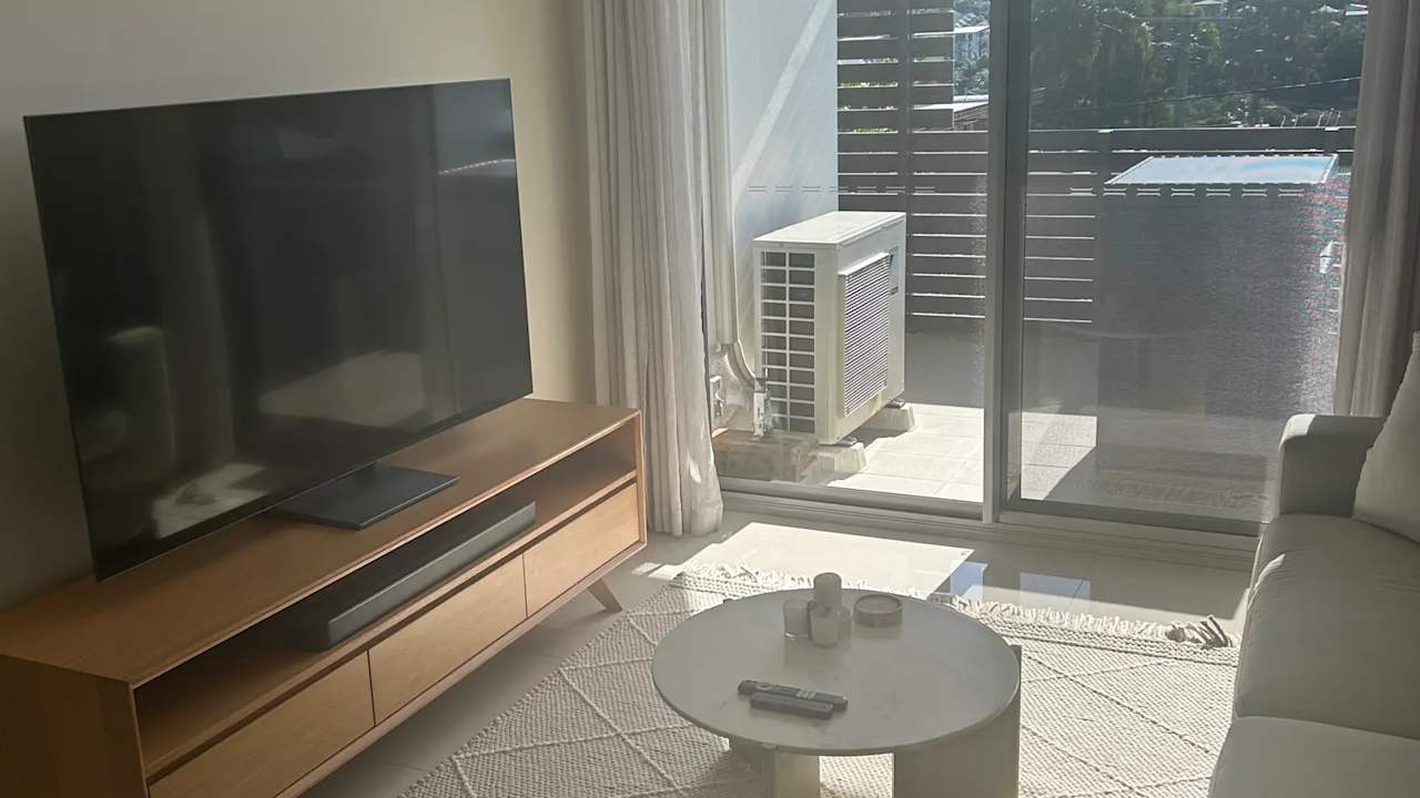 Unfurnished room with own bathroom