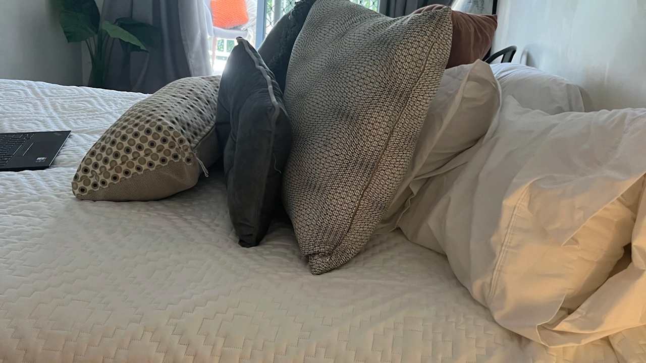 Room in a share house