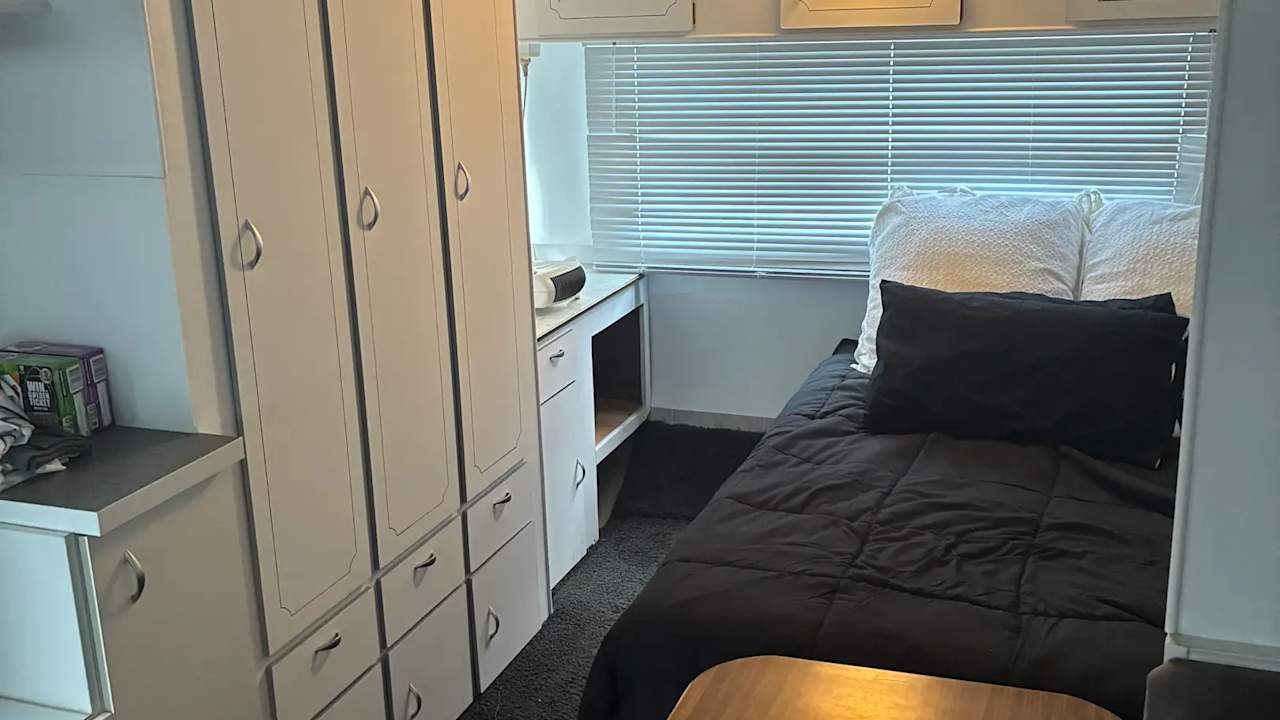 Furnished room granny flat for rent