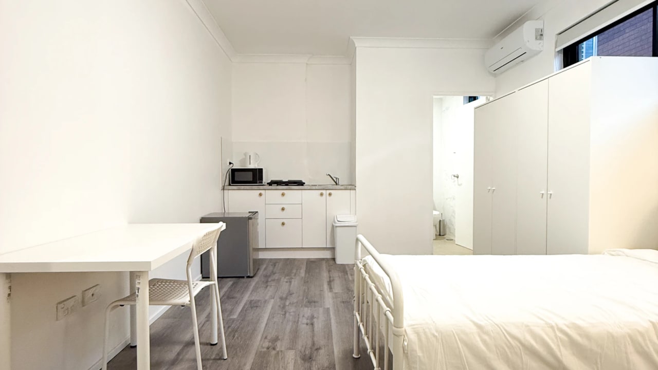 Furnished room studio flat for rent