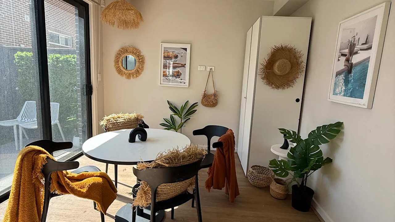 Unfurnished room in a flatshare