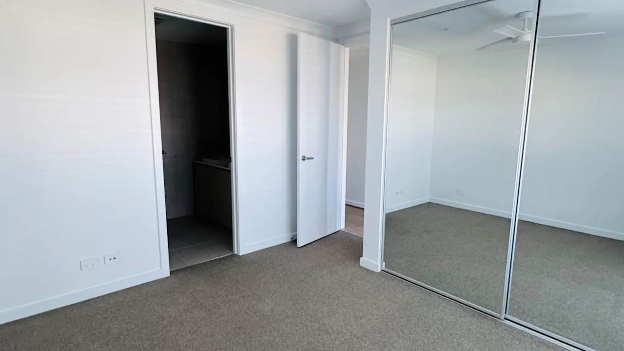 Room with ensuite in a share house