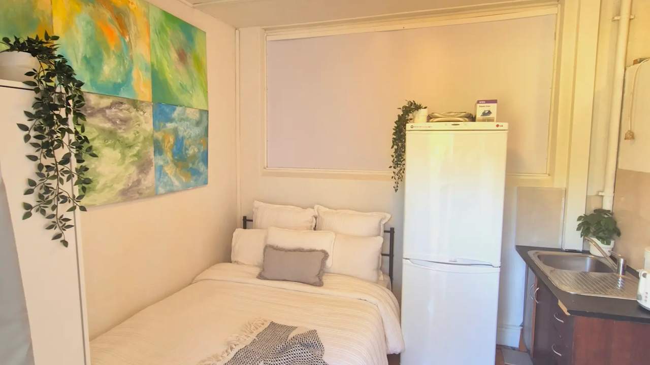 Furnished room with own bathroom