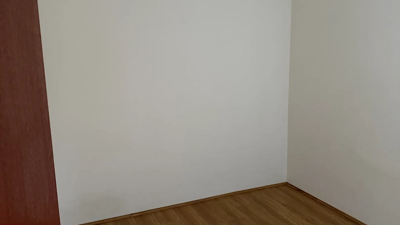 Unfurnished room in a flatshare