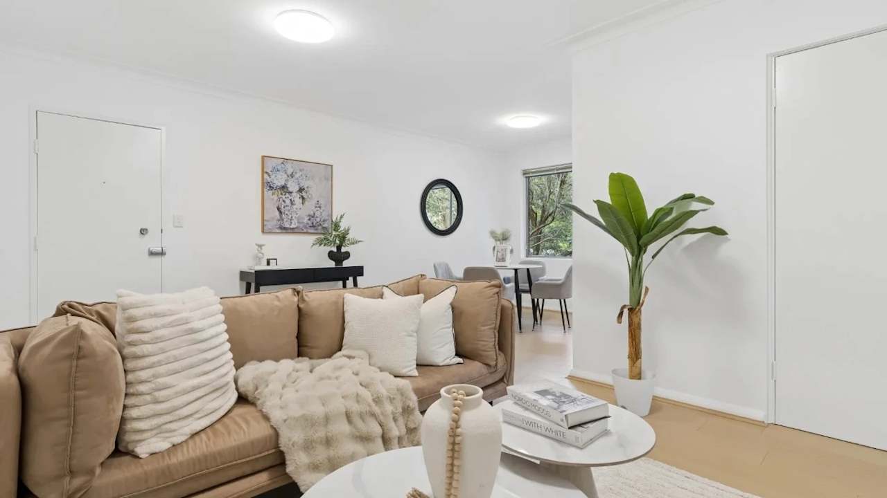 Whole property with 2 rooms for rent