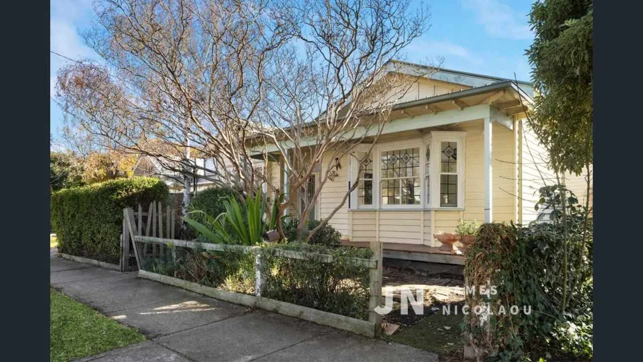 Room in a share house
