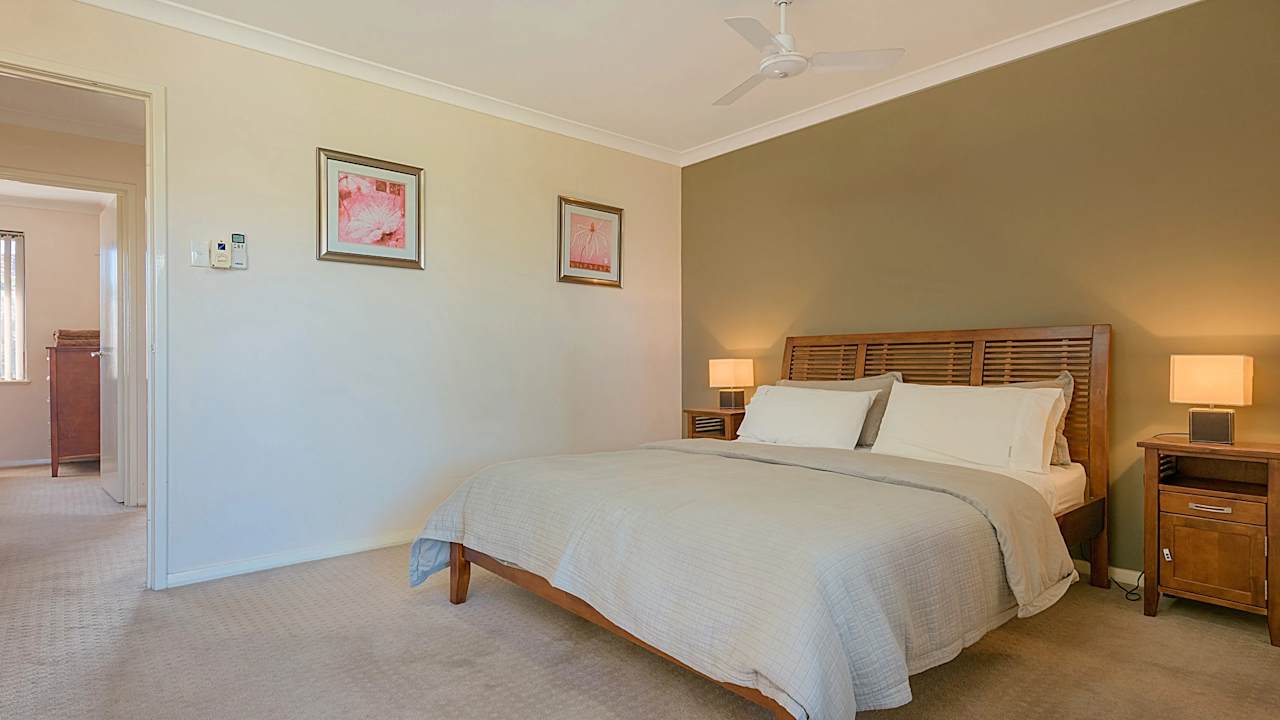 Furnished room in a share house