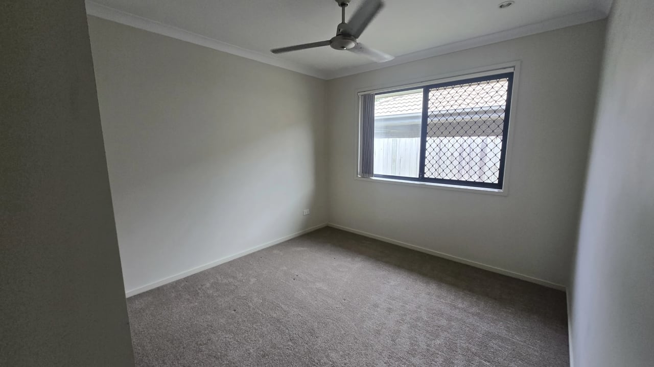 Unfurnished room in a share house