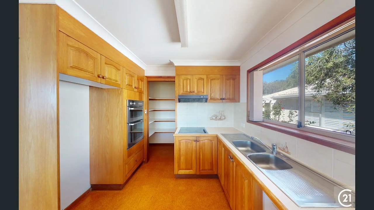 Unfurnished room with own bathroom