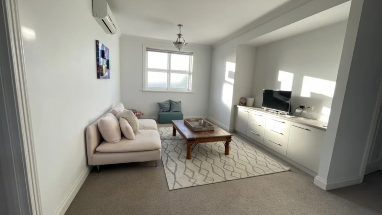 Room in a share house
