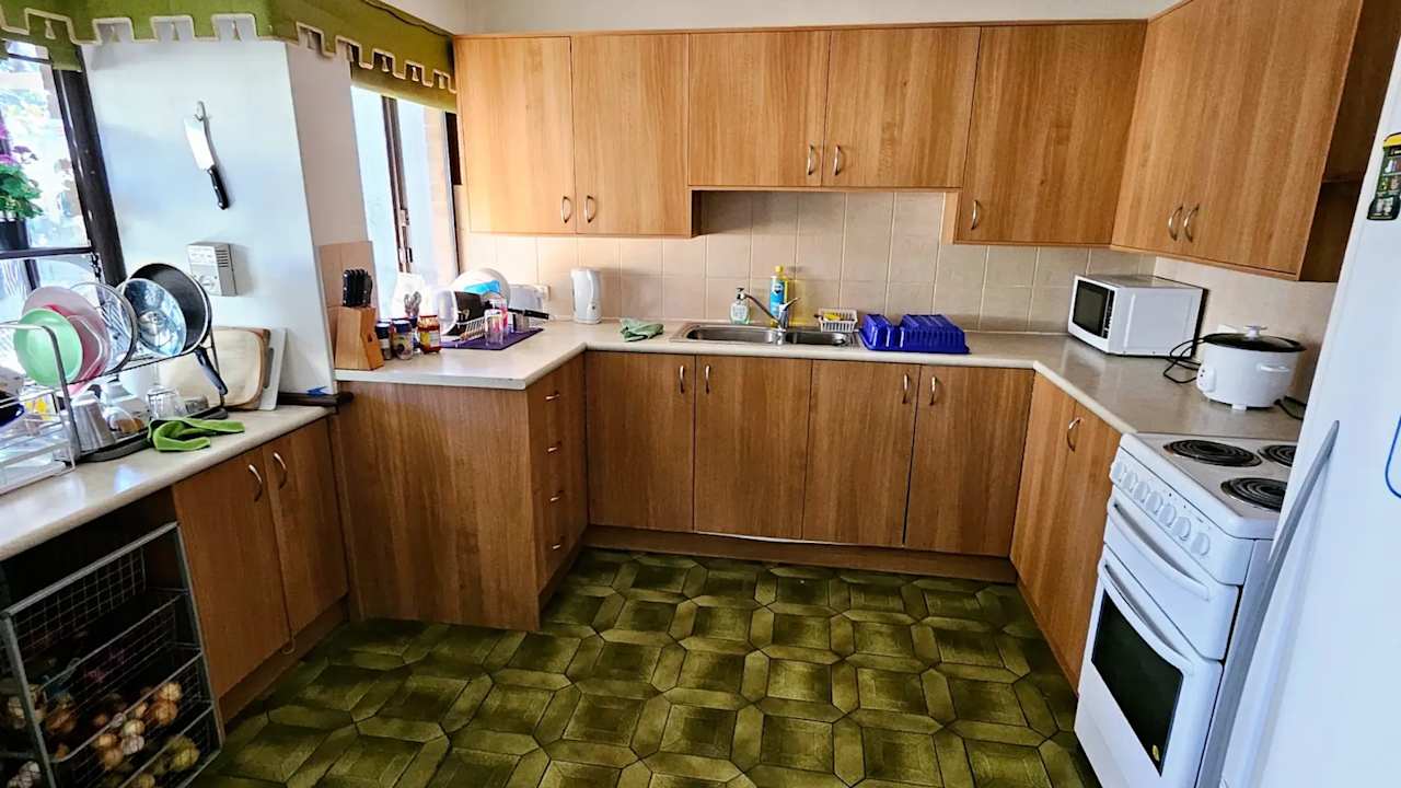 Furnished room in a share house