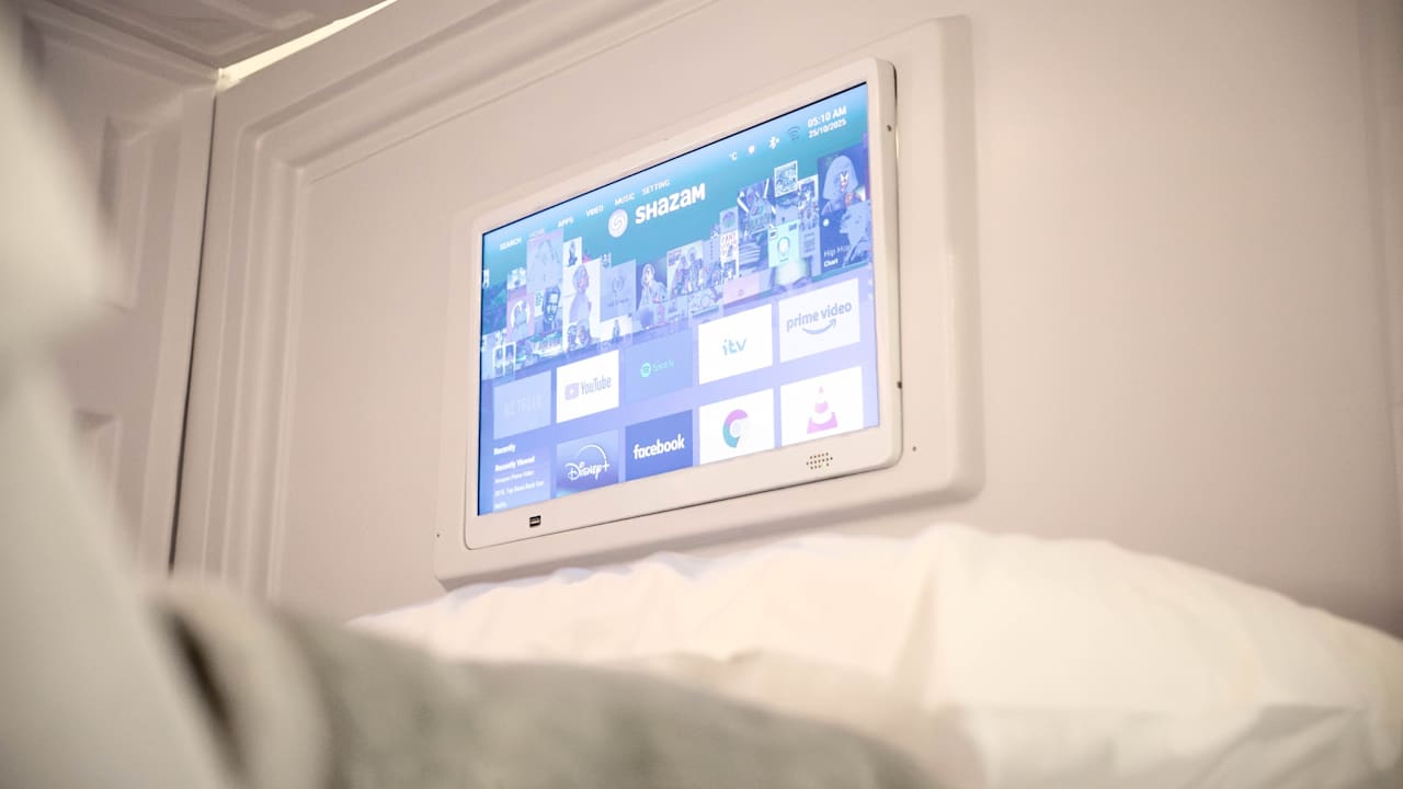Furnished room in a flatshare