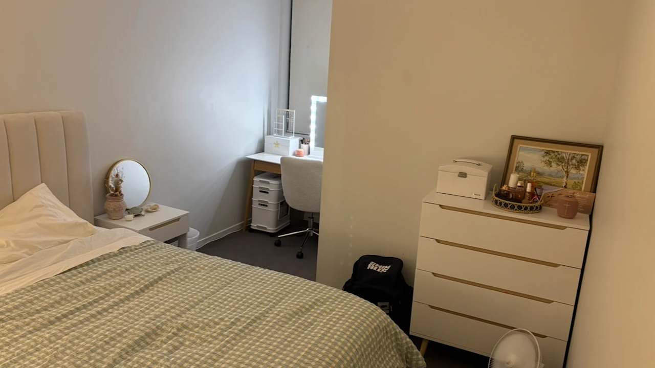 Unfurnished room with own bathroom