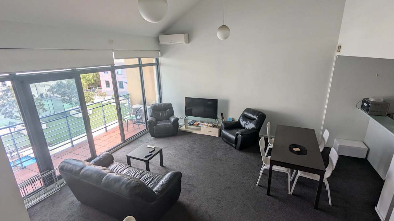 Furnished room in a flatshare