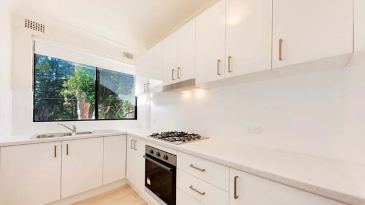 Room in a share house