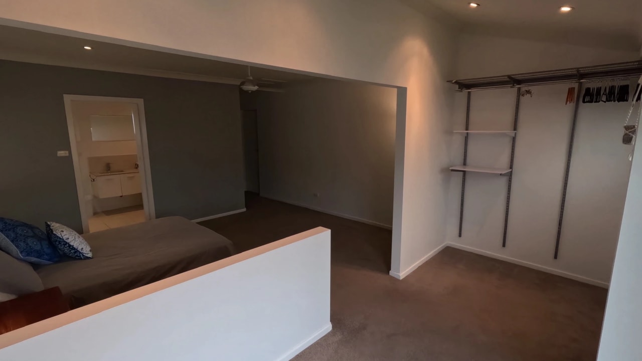 Room in a share house