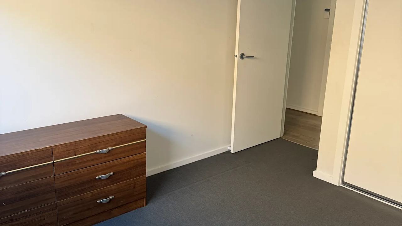 Unfurnished room in a share house