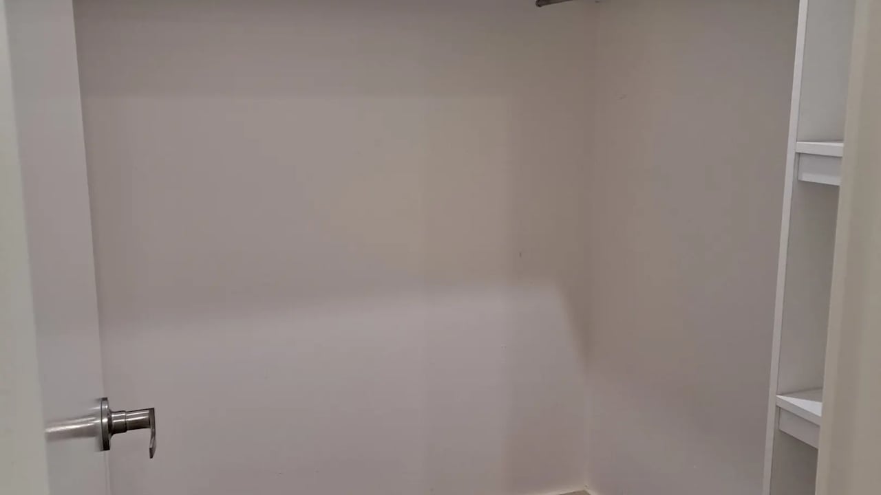 Unfurnished room in a share house