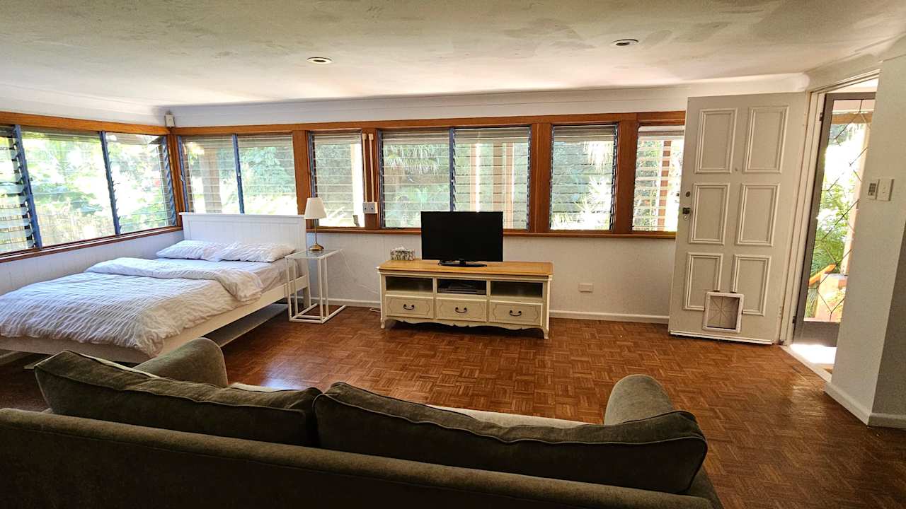 Furnished room studio flat for rent