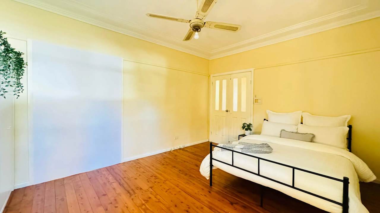 Furnished room in a share house